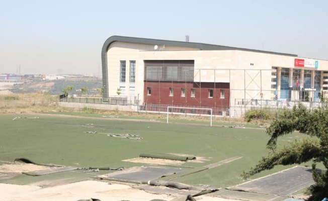 Dilovası Şehit Nihat Karataş stadı yenileniyor