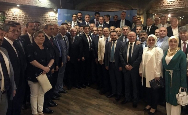 İYİ Parti'nin 81 il başkanı İmamoğlu için İstanbul'da buluştu