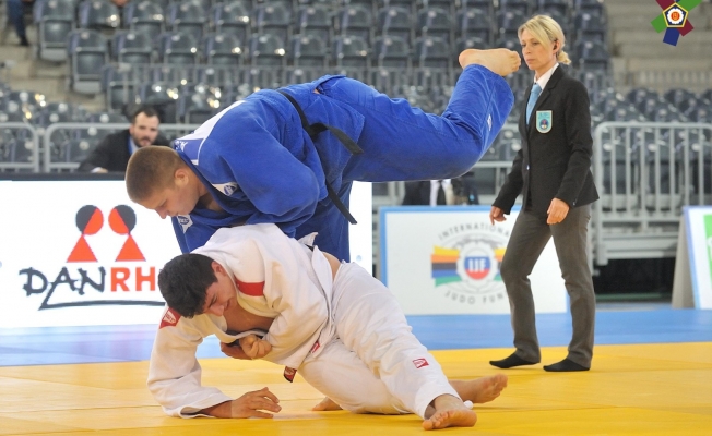 Kağıtsporlu Judocular Romanya'da destan yazdı