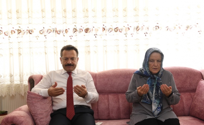 Vali Aksoy,  Şehit Mustafa Kılıç'ın  Ailesini Ziyaret Etti