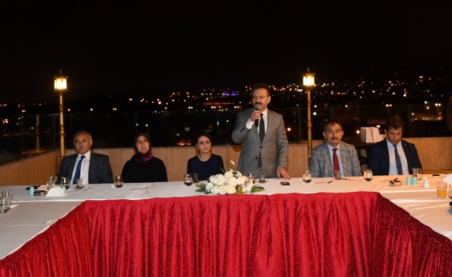 Ayrılan Kaymakamlara Valilik Yemeği verildi