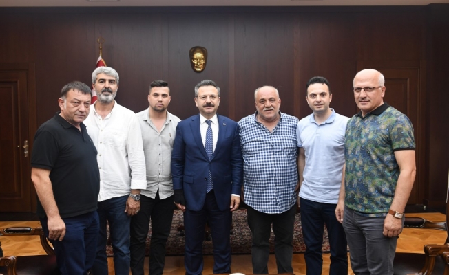 Gebzespor Kulüp Yönetimi  Vali Aksoy'u ziyaret etti