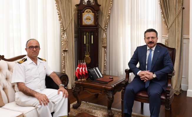 Gölcük Deniz Ana Üs Komutanı  Vali Aksoy'u Ziyaret Etti