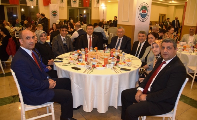 Başkan Şayir, öğretmenleri yemekte ağırladı