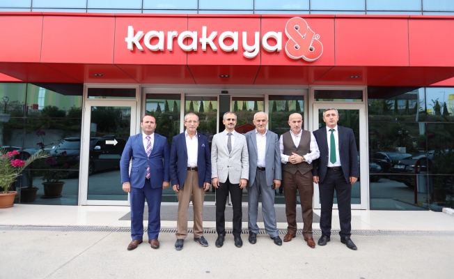 Çiftçi fabrika ziyaret etti