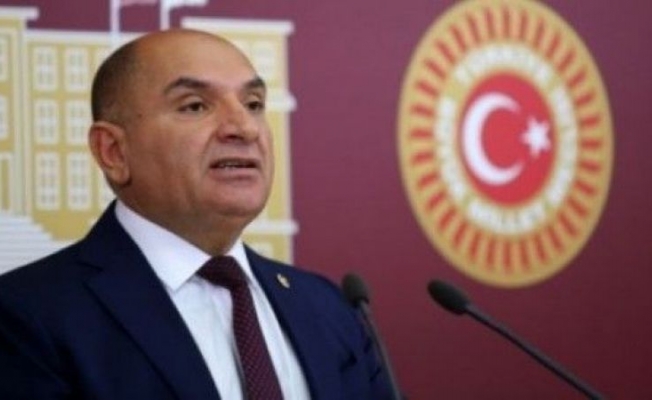 Tarhan: 'Gençler ülkeden kaçmanın yollarını arıyor!'