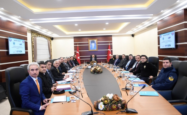 Üniversite Güvenlik Toplantısı, Vali Aksoy'un başkanlığında yapıldı