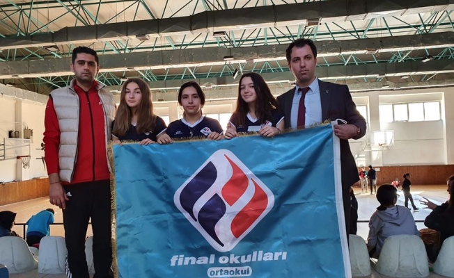 Darıca Final Okulları,  Kocaeli Curling il şampiyonasında yarı finalde
