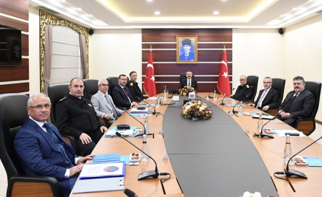 Kocaeli İl Güvenlik Kurulu Vali Aksoy'un başkanlığında  toplandı
