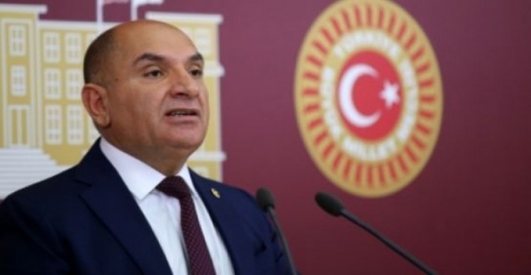 CHP'li Tarhan: 'Gebze Meclisi özel izinle neden toplanıyor?
