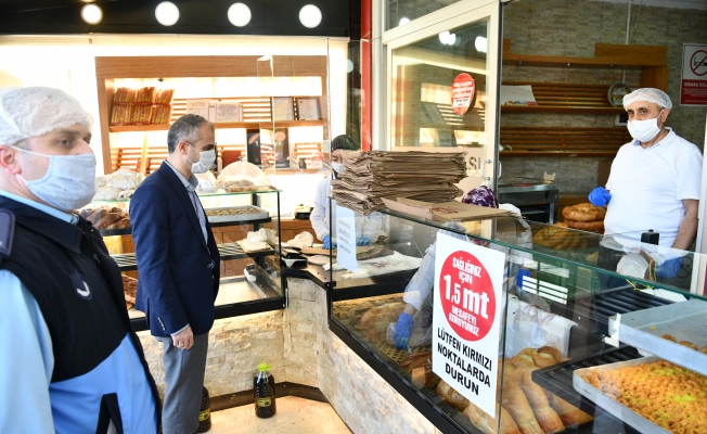 Çiftçi fırınları kendisi denetledi