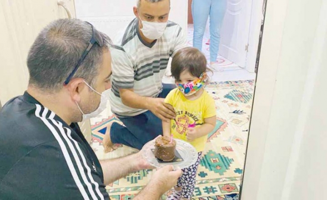 Filyasyon ekibi 2 yaşındaki Rabia'nın yaş gününü kutladı