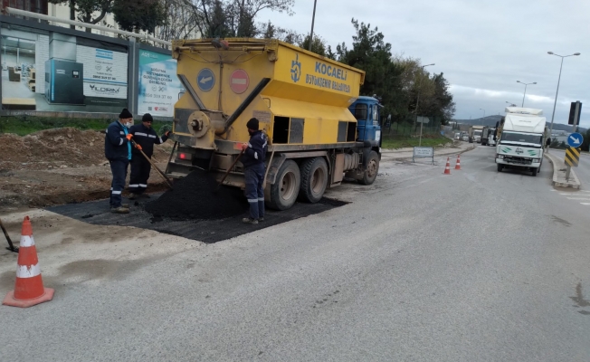 Gebze Pelitli ve Kadıllı'da yol onarım çalışması