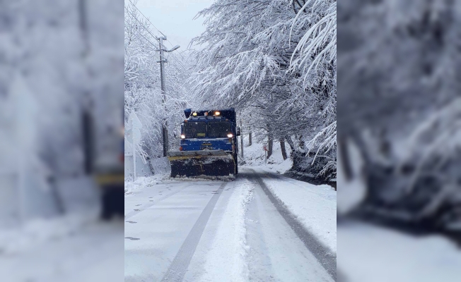 Büyükşehir ekipleri kar mesaisinde