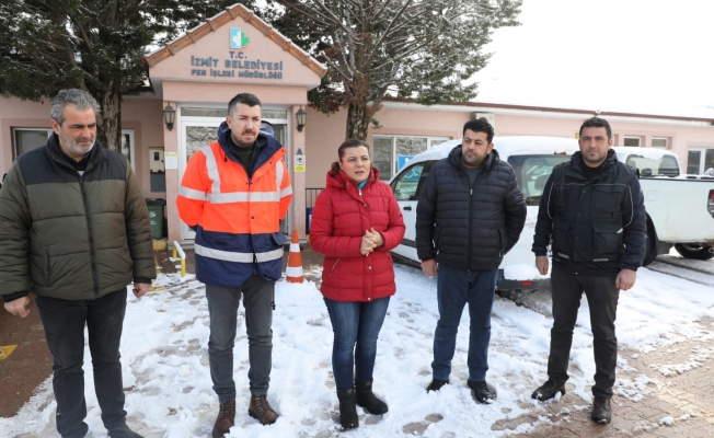 Başkan Hürriyet, kar yağışında yine sahada!