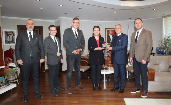 İzmit Rotary Kulübü'nden Hürriyet'e teşekkür ziyareti