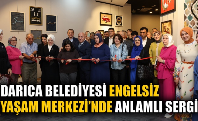 1 yıllık emeklerini sergilediler