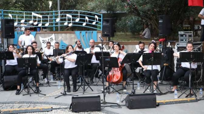 Kent Orkestrası park konserlerine Cumhuriyet Parkında başladı