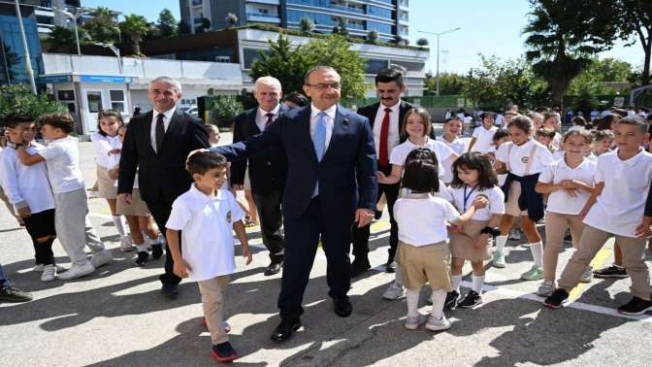 Vali Seddar Yavuz, okulları ziyaret etti