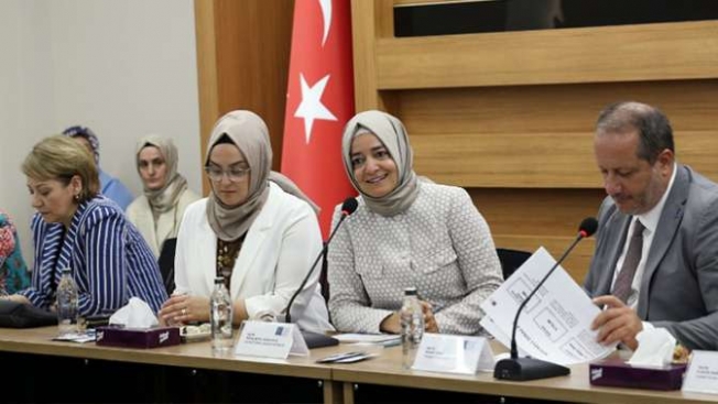 Eski Bakan Sayan'dan KOTO kadın girişimcileri ile özel görüşme