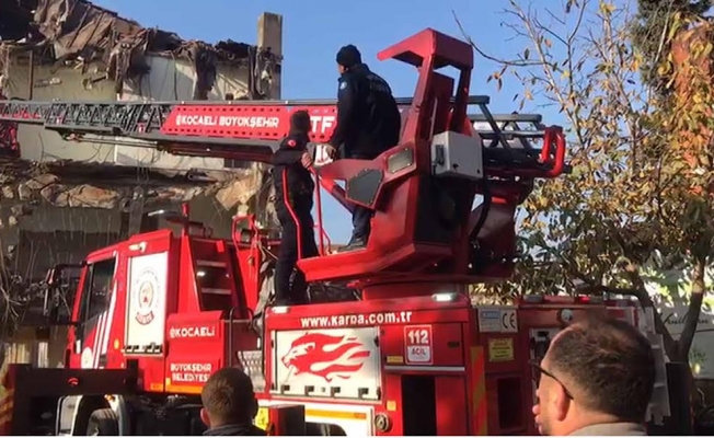 Kandıra'da Nefes kesen kedi kurtarma operasyonu
