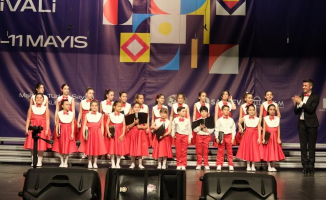 Büyükşehir Çocuk Korosu gururlandırdı