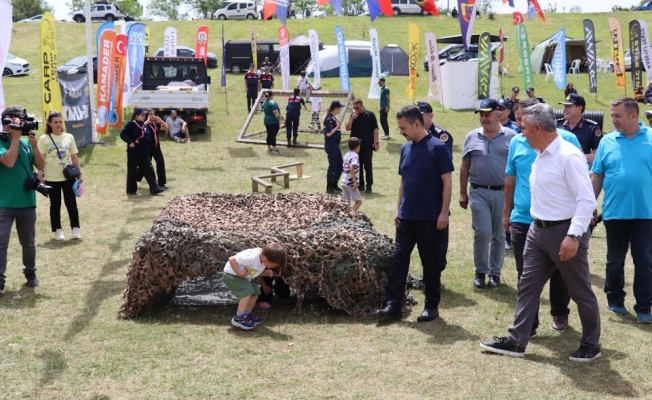 Vali Aktaş, Geleneksel 17. Turna ve tatlısu levreği tutma festivali'ne katıldı.