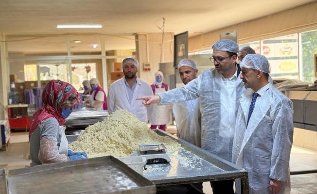 Vali İlhami Aktaş, Pişmaniye üreticilerini ziyaret etti