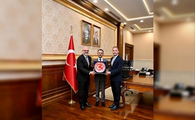 Gebze Ticaret Odası Meclis Başkanı Oğuz Şerifalioğlu, Vali İlhami Aktaş'ı ziyaret etti