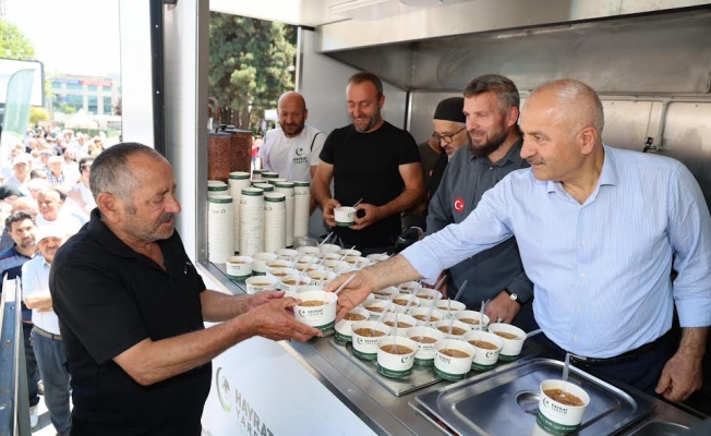 Başkan Büyükgöz'den Aşure ikramı