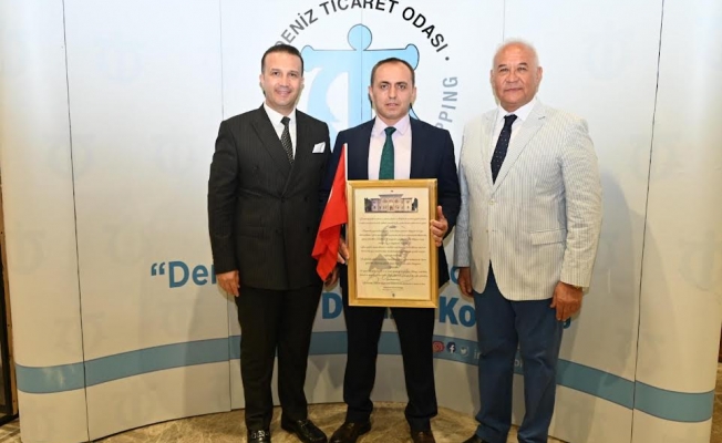Büyükşehir'e anlamlı plaket