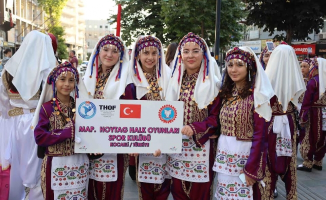 Kocaeli'de 2. Balkan Halk Oyunları rüzgârı esti