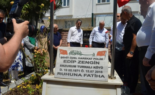 Şehit Edip Zengin şehadetinin 9. yılında kabri başında dualarla anıldı