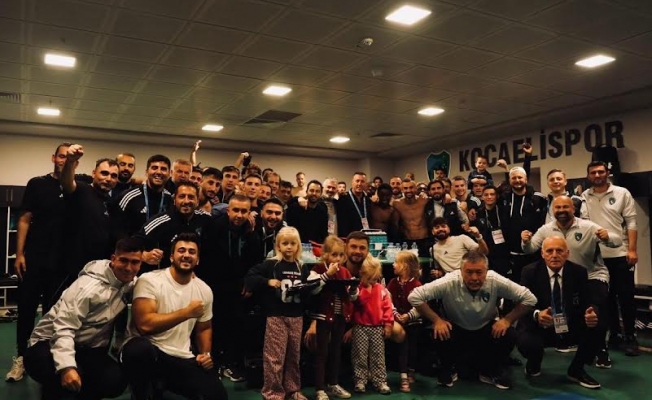 Başkan Büyükakın, Kocaelispor'u tebrik etti