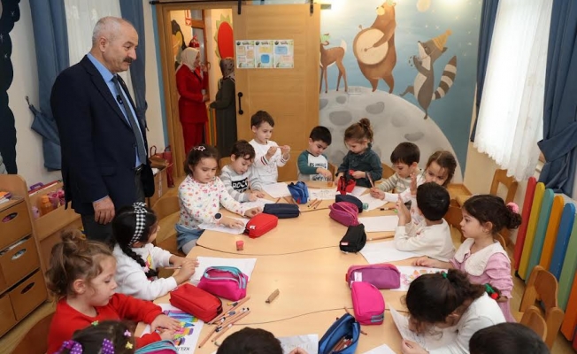 Başkan Büyükgöz, Güzide kreş'te Öğretmenler ünü'nü kutladı