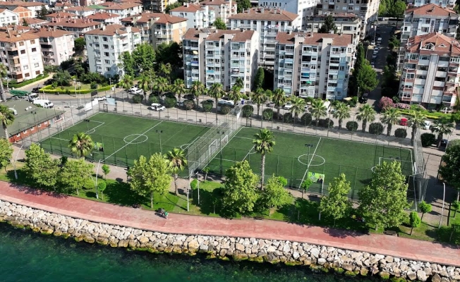 Büyükşehir'den kırsala 12 futbol sahası