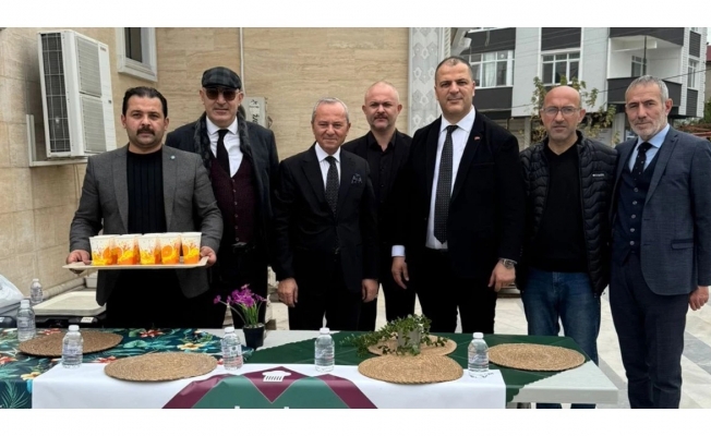 İYİ Parti Gebze Teşkilatı10 Kasım'da Atatürk'ün sevdiği çorbayı dağıttı