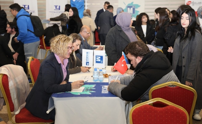 Körfez'de gençler geleceğini şekillendirdi