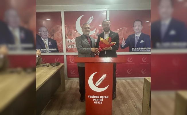 Yeniden Refah Gebzede bayrak değişimi: Engin Kılıç görevi Halil Bilikciye devretti