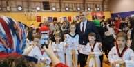 410 Gölcük Belediyesi Teakwando sporcusu kuşak atladı