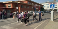 Büyükşehir Zabıtası öğrencilere kol kanat gerdi