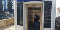 Gebze bölgesinde üst geçit asansörleri pırıl pırıl