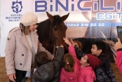 Büyükşehir’den 22 bin 686 çocuğa binicilik eğitim