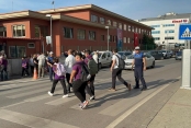 Büyükşehir Zabıtası öğrencilere kol kanat gerdi